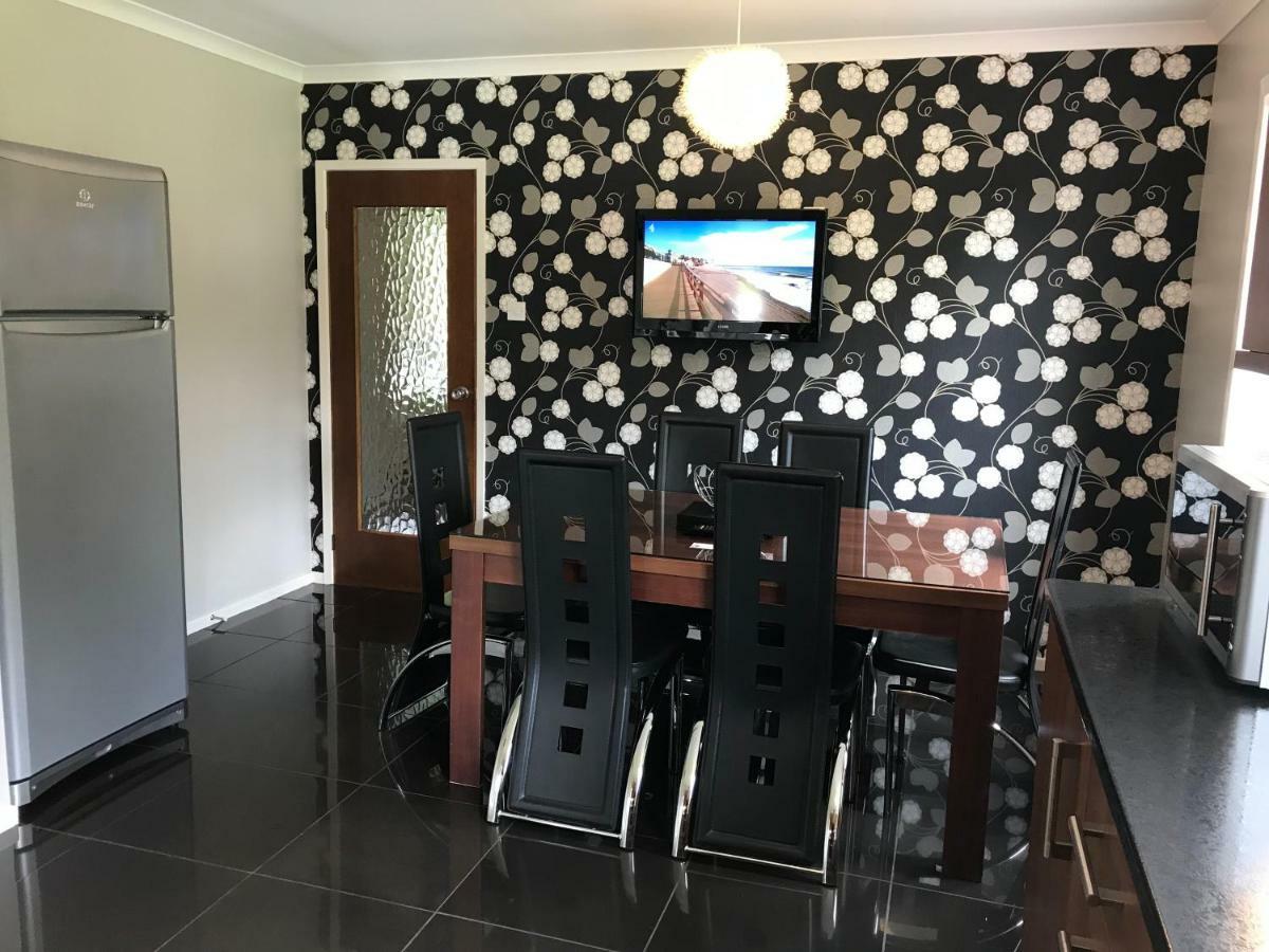 Clover Holidays - Cliff View Perth Eksteriør bilde